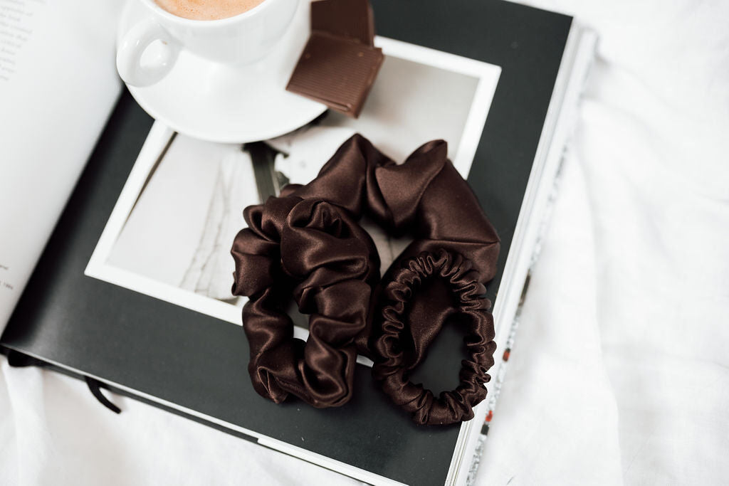 KATRINA SILKS Silk scrunchie Chocolate Brown