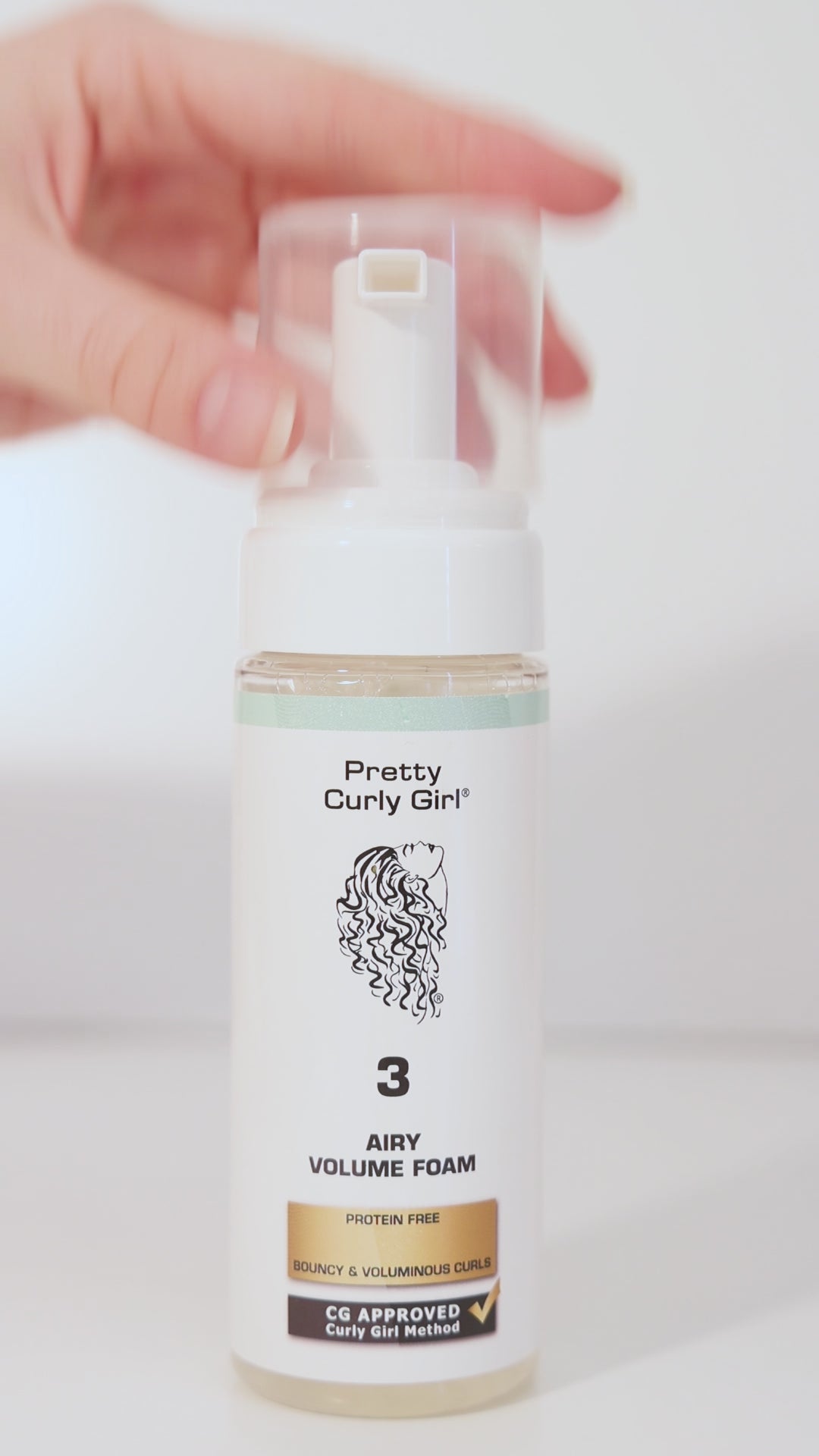 Load video: PRETTY CURLY GIRL AIRY VOLUME FOAM