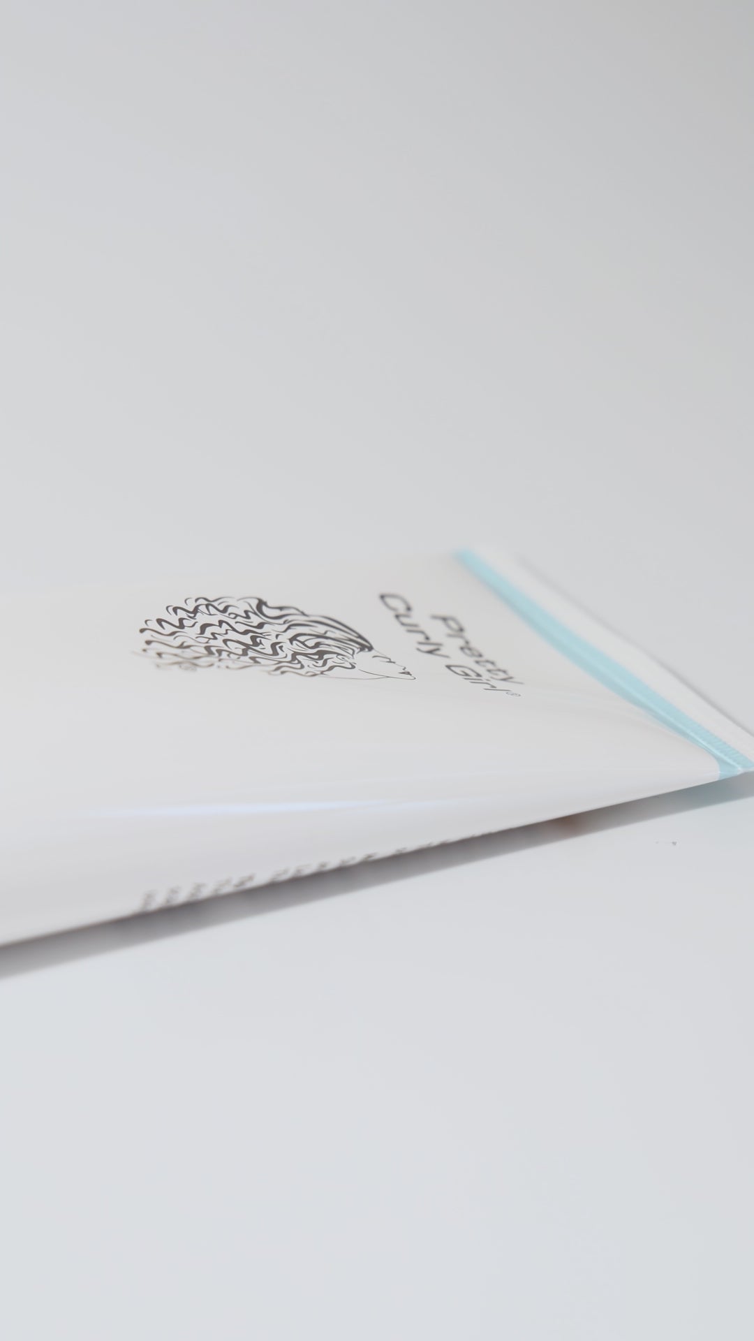 Load video: PRETTY CURLY GIRL Peppermint Clean Shampoo